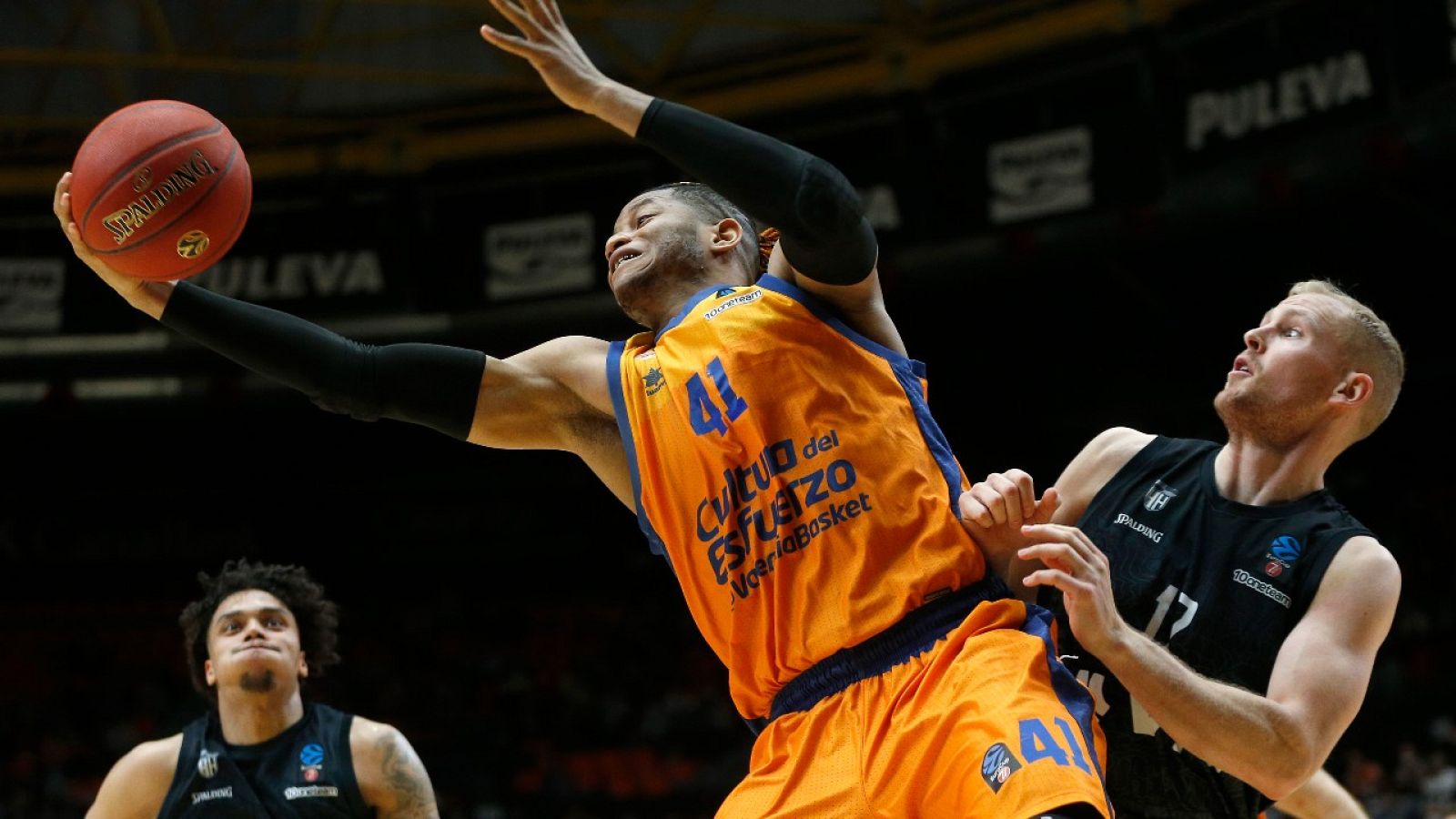 El Valencia Basket busca la final de la Eurocup ante la Virtus de Scariolo