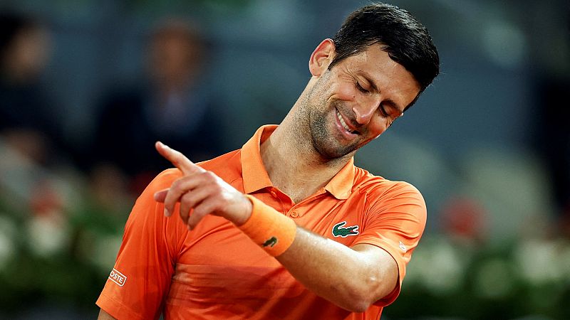 Djokovic pasa a cuartos sin jugar tras la retirada de Murray