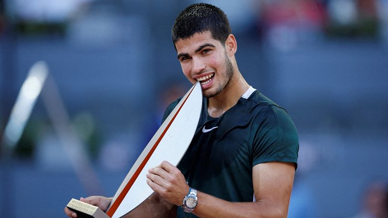 Carlos Alcaraz gana el Mutua Madrid Open y asusta al mundo del tenis al mostrarse imparable