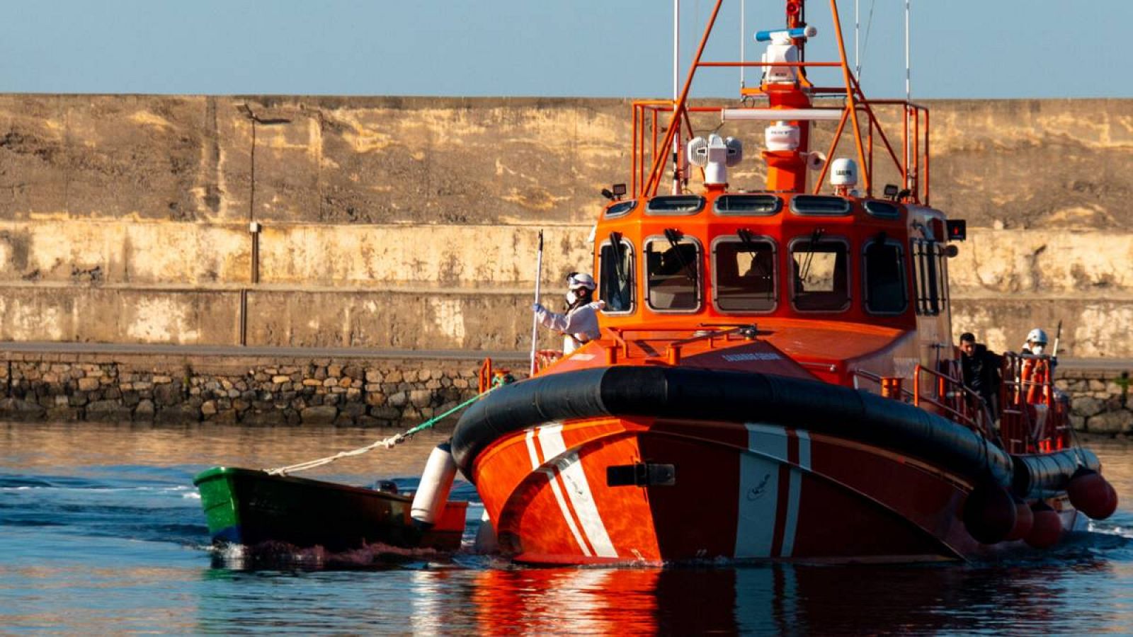 Mueren 44 emigrantes en el naufragio de su patera al sur de El Aaiún