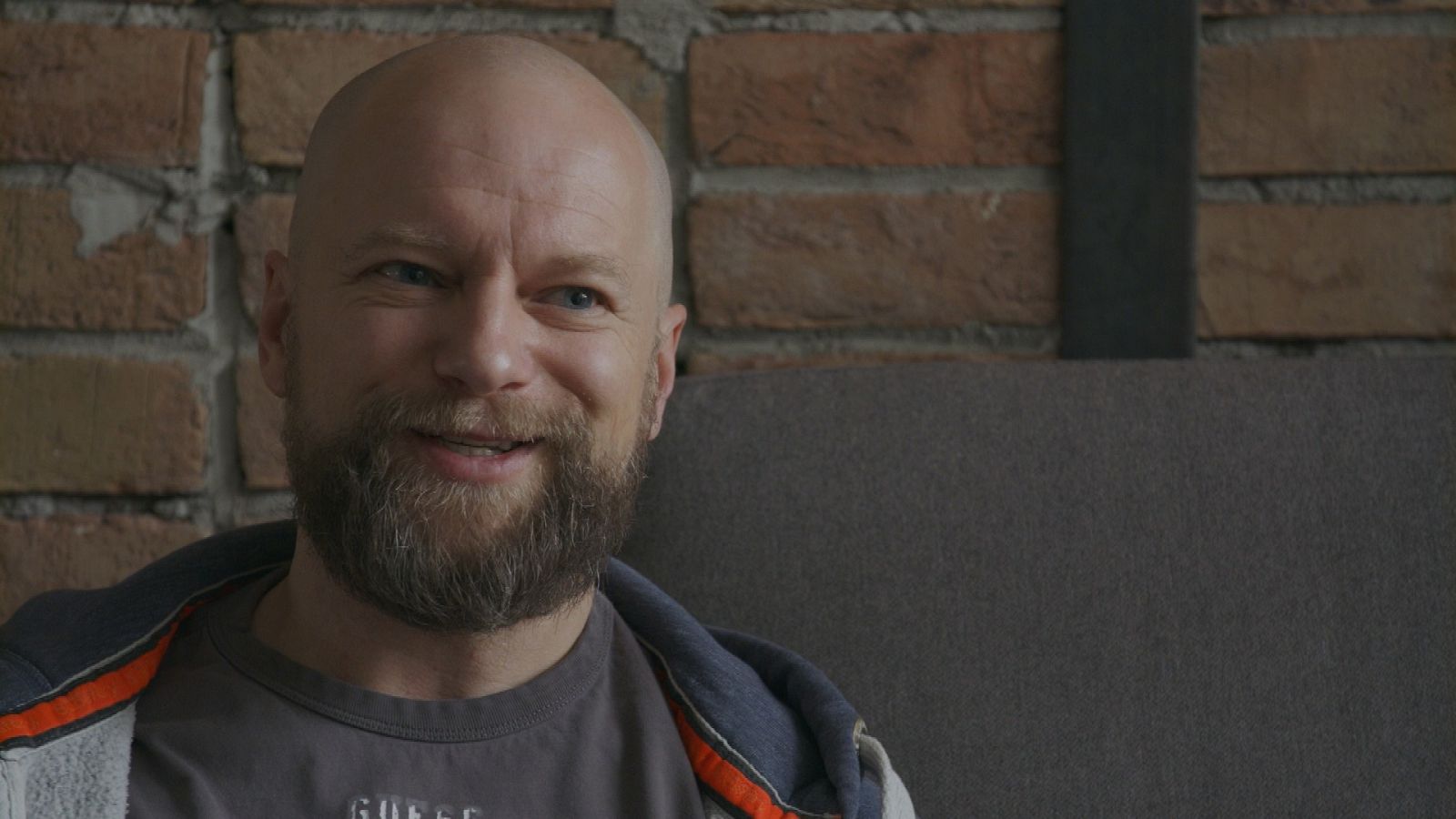 Maciej Stuht es un actor muy popular en Polonia, con más de setenta películas y series en su portfolio