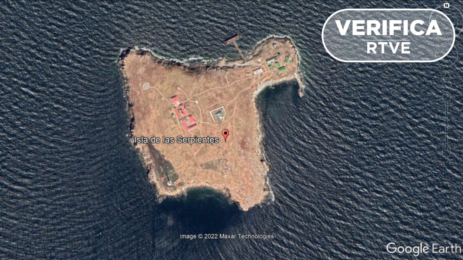 La isla de las Serpientes en una imagen satelital de Maxar mostrada por Google Earth Pro