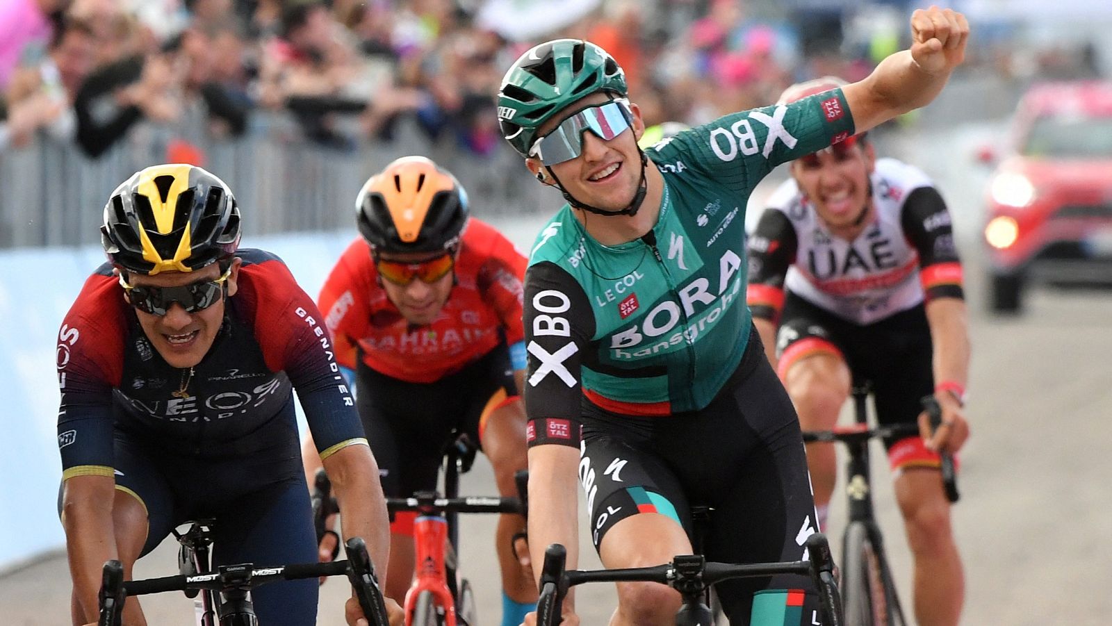 El australiano Hindley gana en el Blockhaus y Juanpe López mantiene la 'maglia rosa'