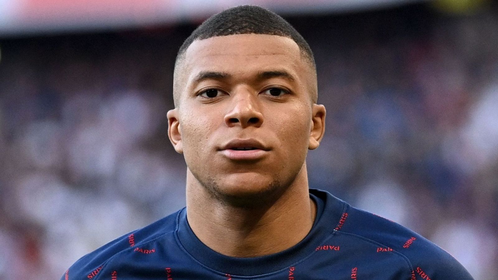 ¿Quién es la novia de Mbappé y a qué se dedica?