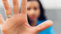 La encrucijada de las víctimas de matrimonios forzados: "Negarte a veces supone romper tus pilares familiares"