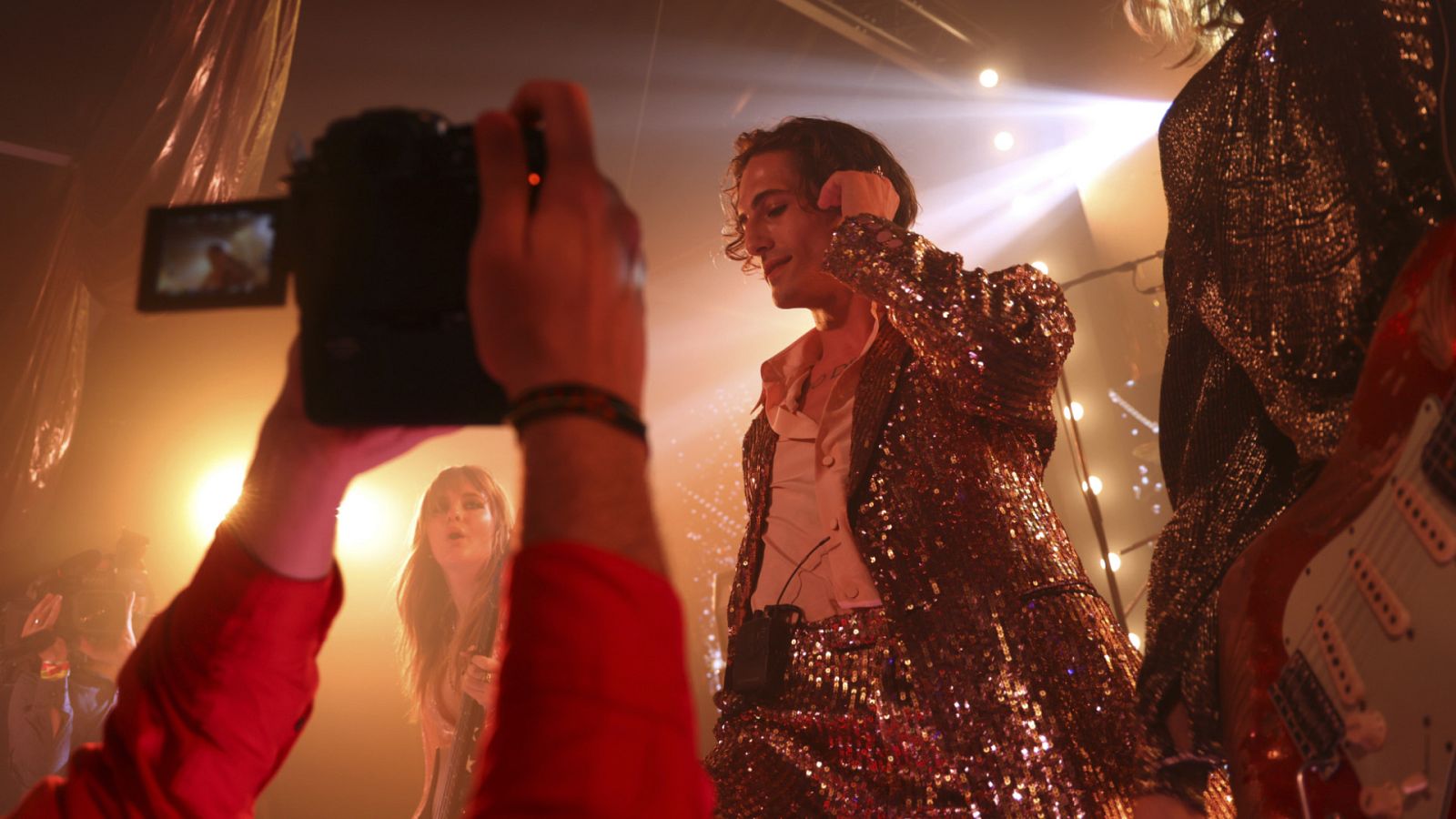 Måneskin, los reyes dentro y fuera del escenario de Cannes