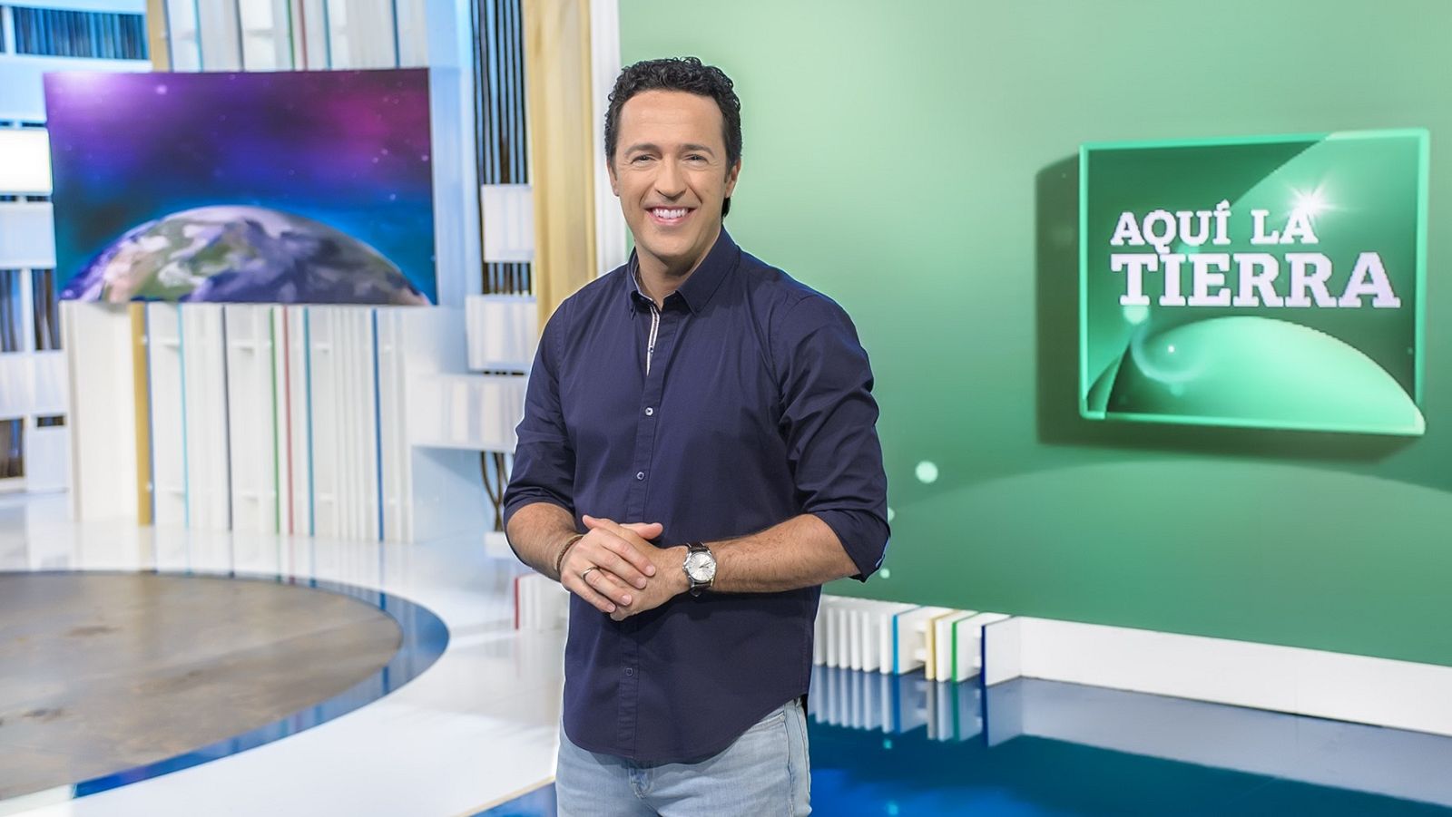 Aquí la tierra - Jacob Petrus