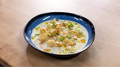 Los hermanos Torres nos ense�an a preparar su receta de gazpachuelo