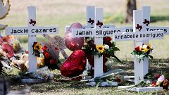 Aumentan las críticas por la tardía actuación policial en la masacre de Texas: "Los niños no tenían que morir"