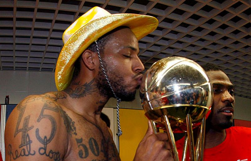 El Tau se adjudica su sexta Copa en la prórroga