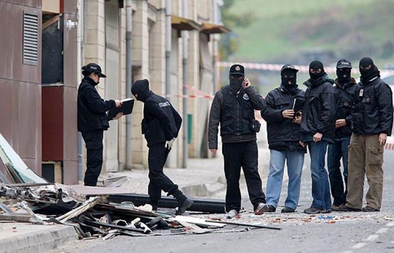 Estalla una bomba en una sede del PSE en Lazkao (Guipúzcoa) sin causar víctimas