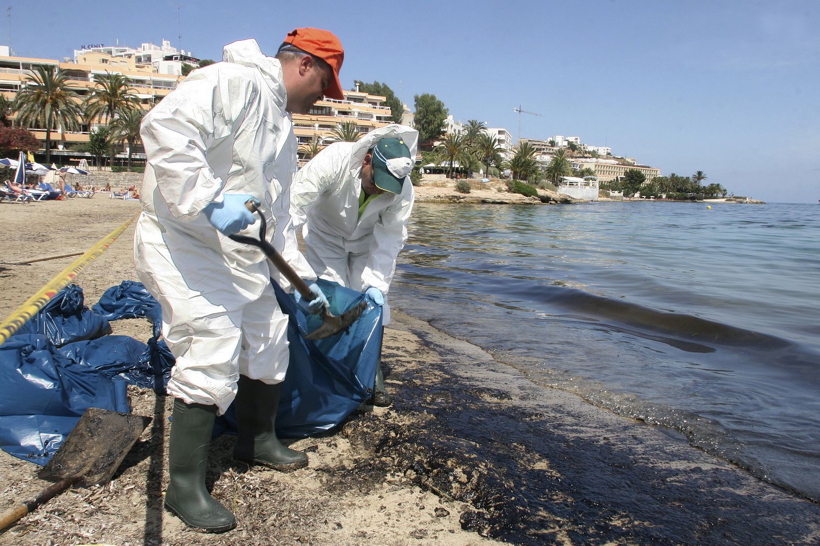 Vertido del 'Don Pedro'