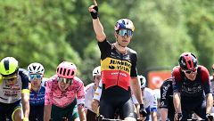 Van Aert impone su velocidad en la primera etapa del Dauphiné