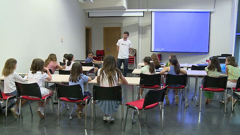 Oracle4Girls, una iniciativa para aumentar el interés de las niñas por las ciencias