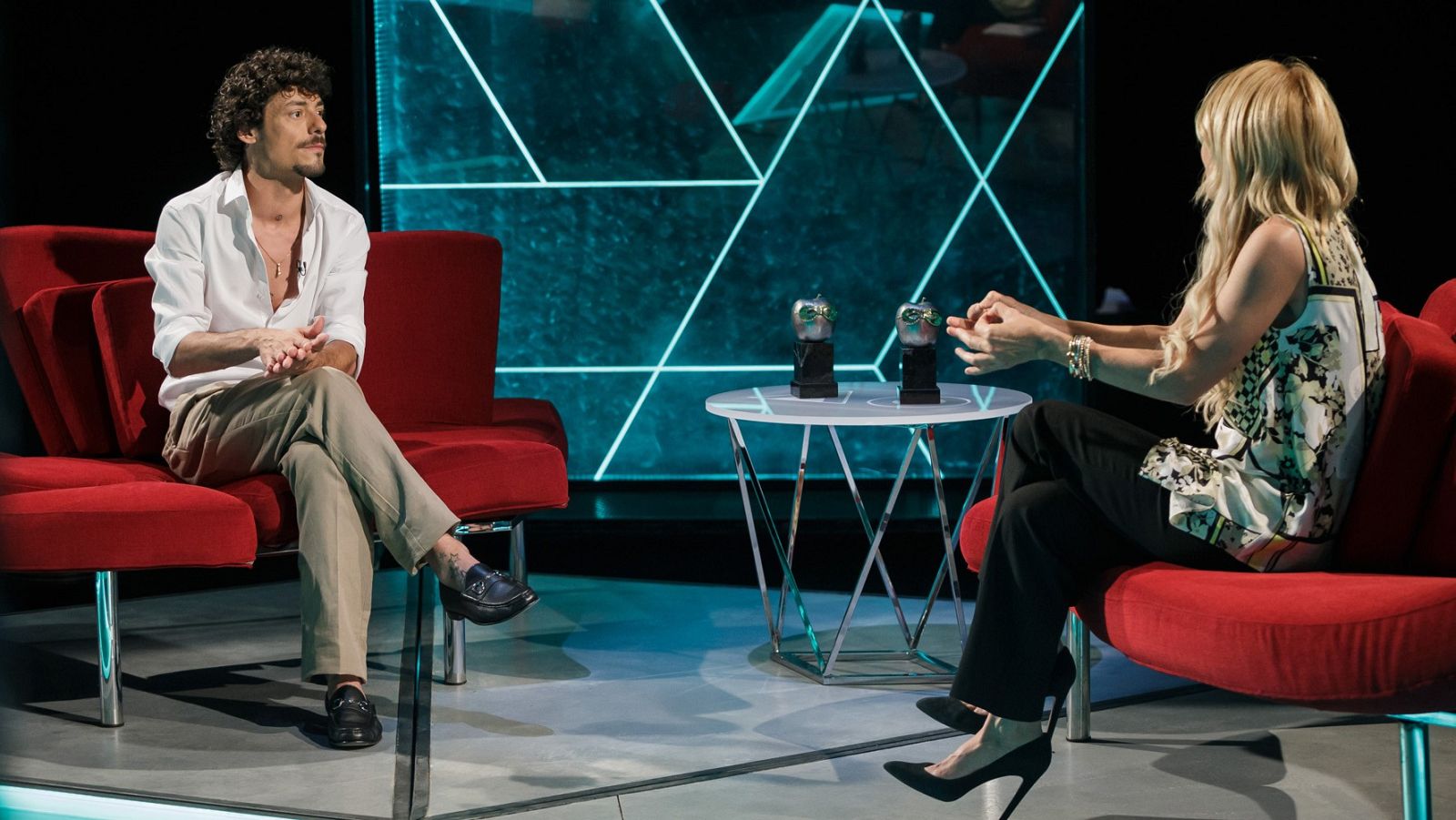 Atención Obras - Cayetana Guillén Cuervo y Jesús Carmona