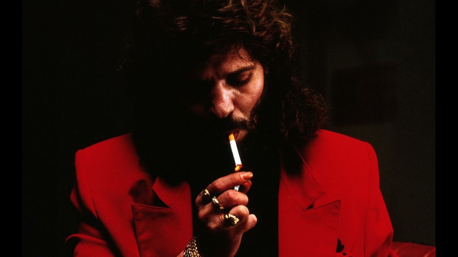 Camarón de la Isla fumando