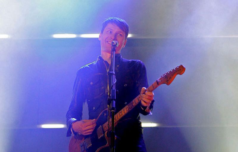 El rock bailable de Franz Ferdinand encandila a 38.000 personas en Valencia