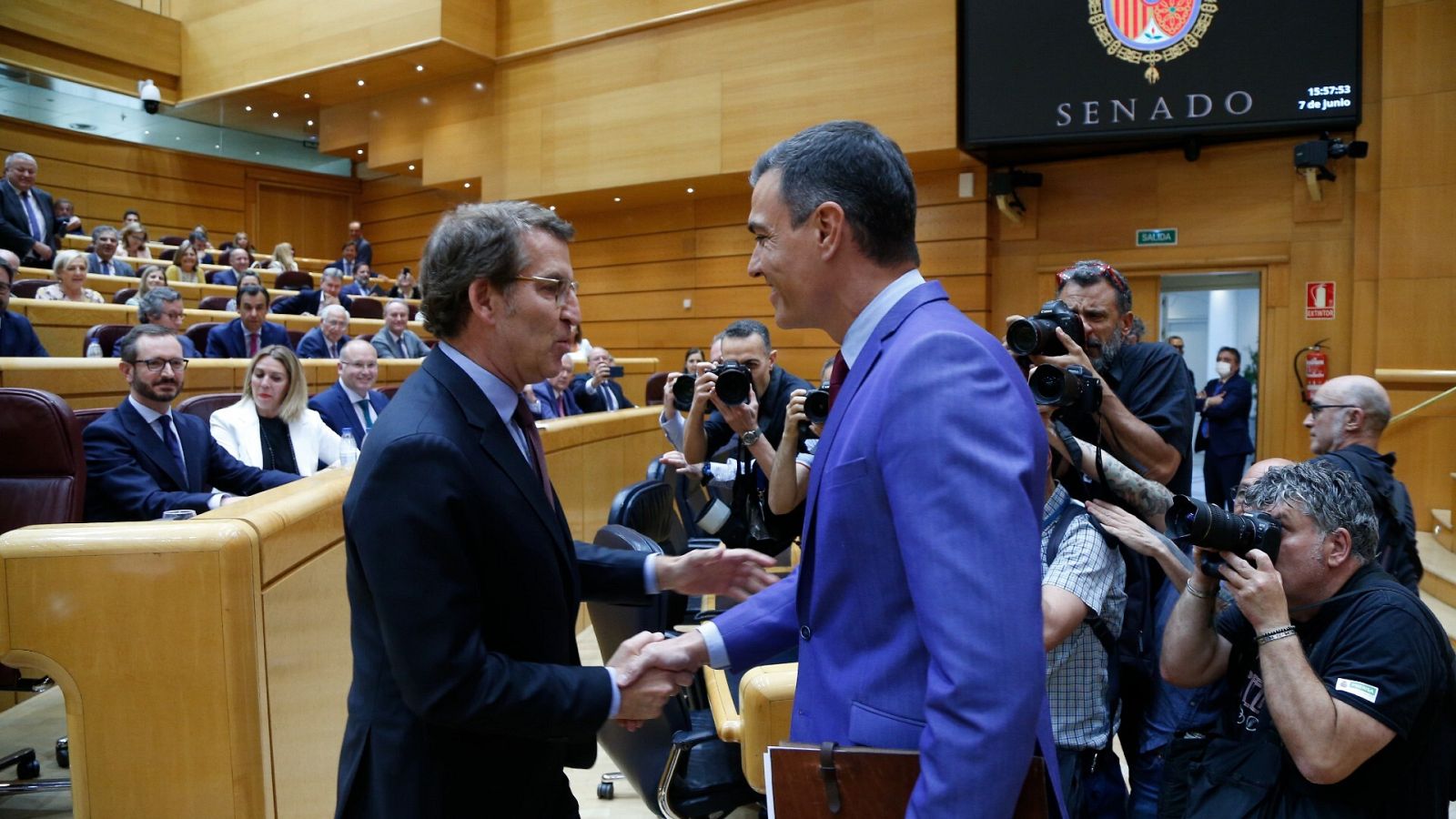 Pedro Sánchez y Alberto Nuñez Feijóo, en el Senado