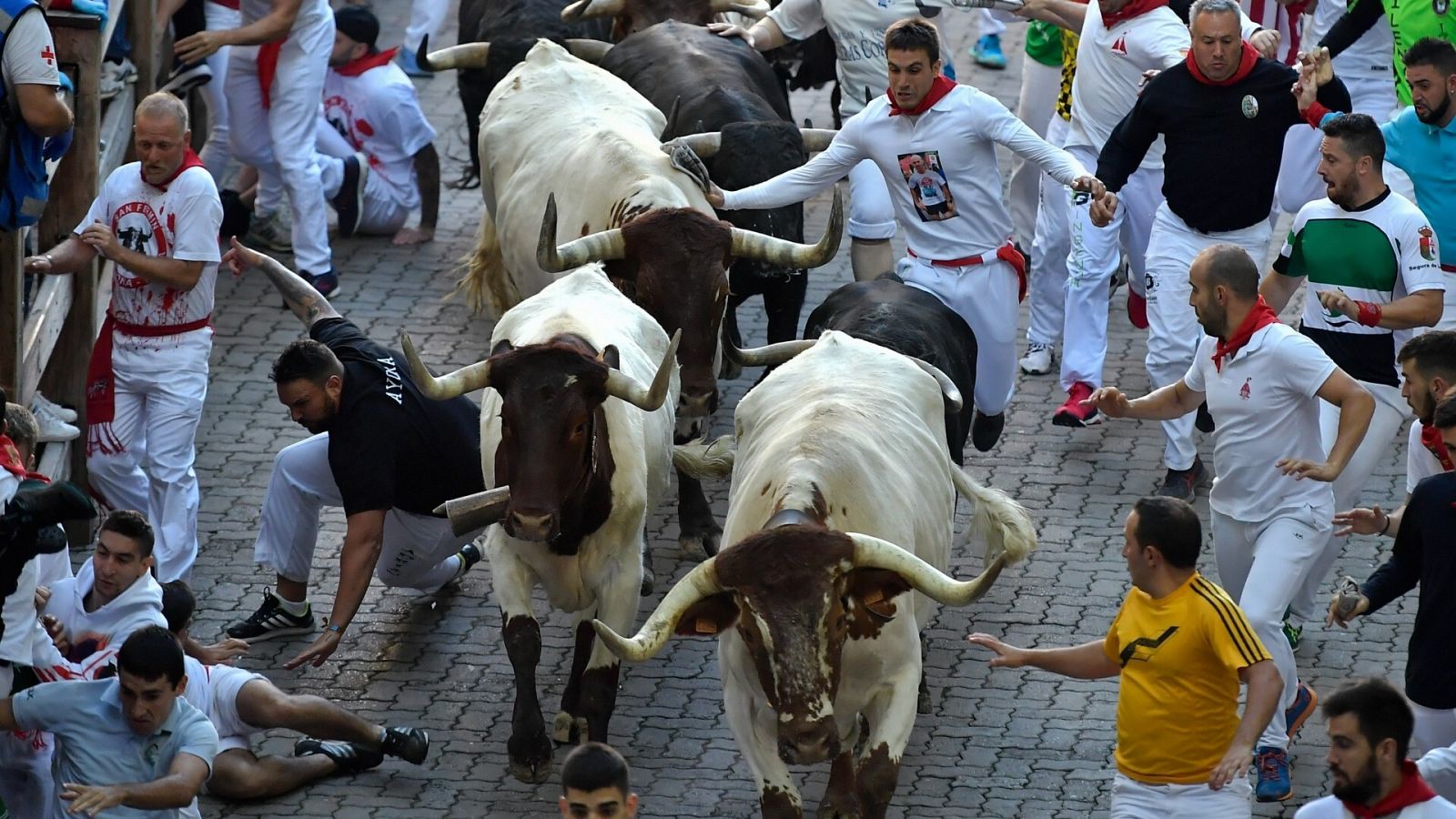 Los encierros son lo más esperado de las fiestas en Pamplona