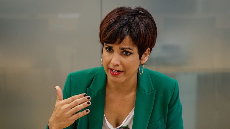 Rodr�guez se erige como la �nica que se presenta al 19J "sin tutelas desde Madrid": "Somos la izquierda valiente"