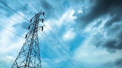 El Gobierno prepara un nuevo impuesto para gravar los beneficios extraordinarios de las eléctricas
