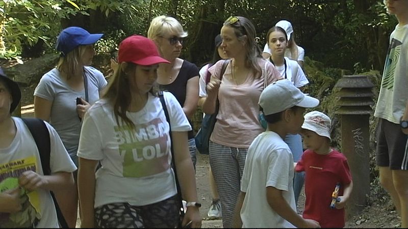 Nenos refuxiados ucra�nos participan en campamentos de ver�n, abertos tam�n �s familias de acollida