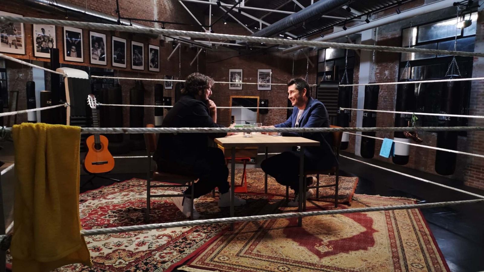 La matemática del espejo - Antonio Orozco y Carlos del Amor