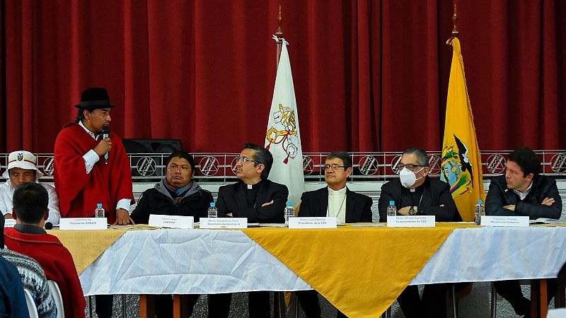 El Gobierno de Ecuador y el movimiento indígena llegan a un acuerdo para poner fin a las protestas