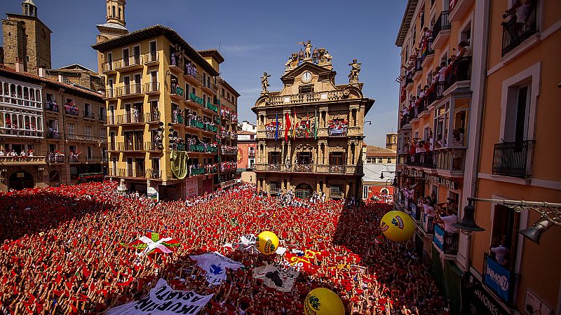 Vuelven los Sanfermines 1.089 días después: chupinazo, encierros, conciertos y otras claves