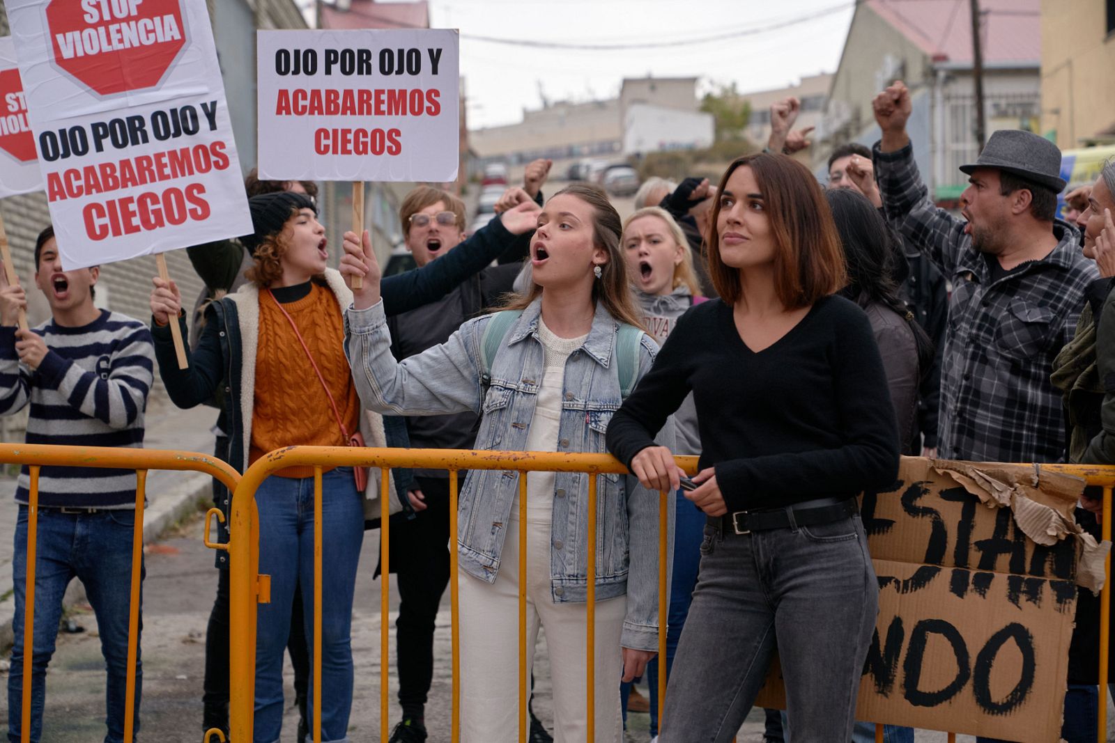 Manifestación delante de la comisaría