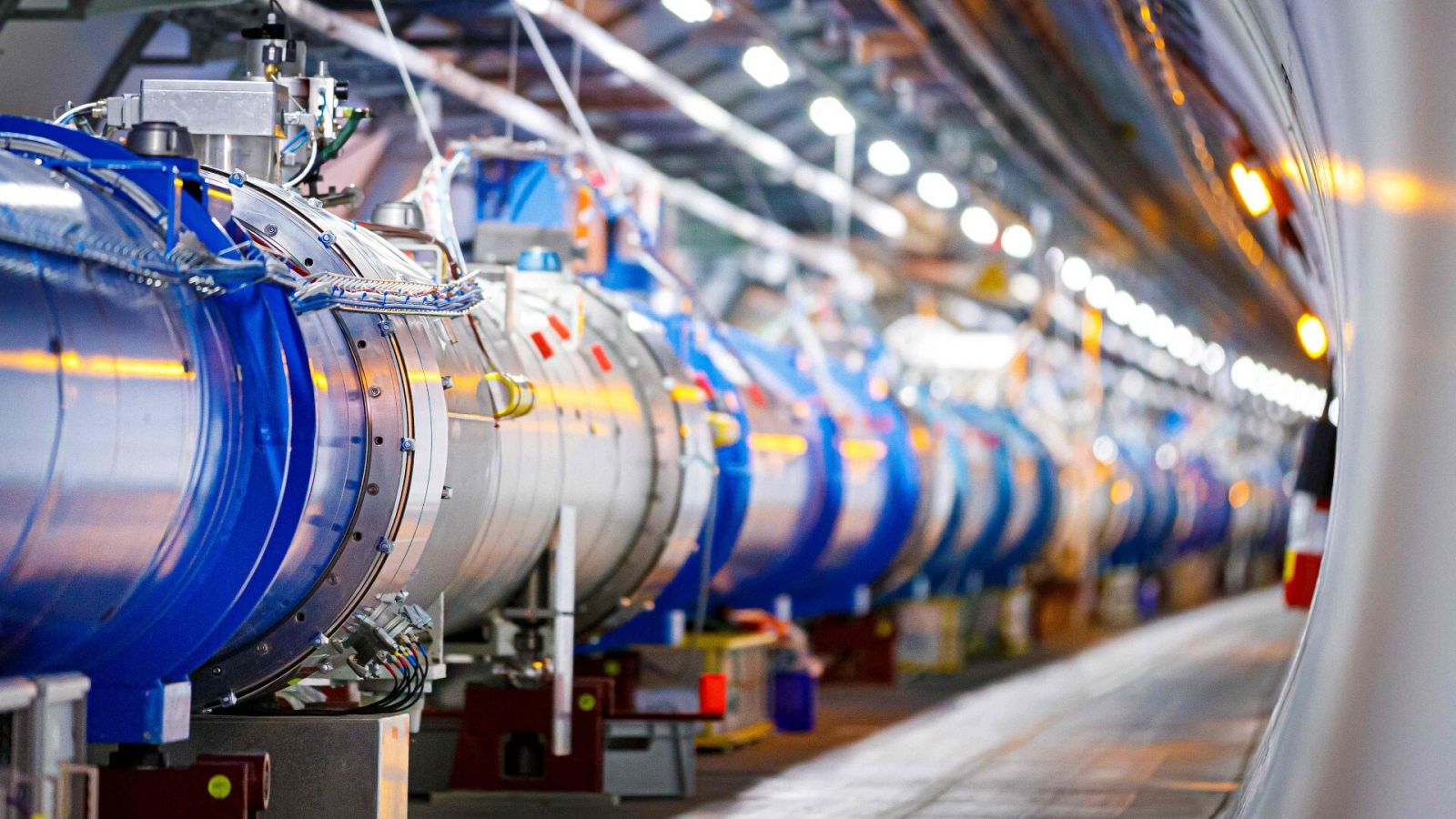 El CERN anuncia el descubrimiento de nuevas partículas "exóticas"