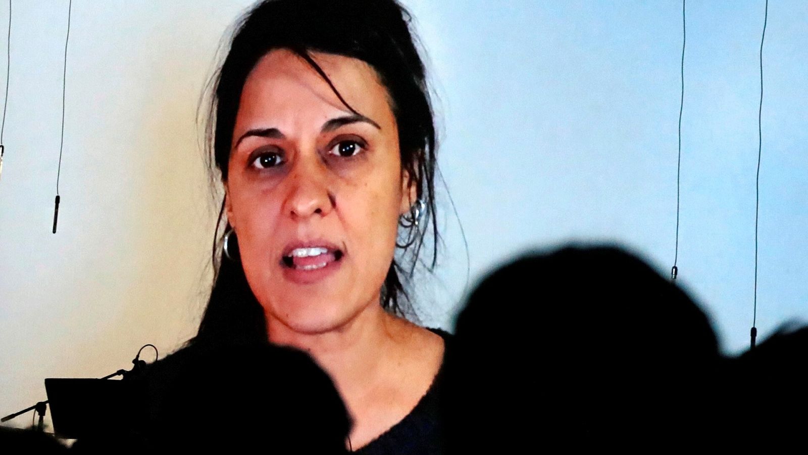 La exdiputada de la CUP Anna Gabriel participa en un acto político en Sallent, Barcelona, desde Suiza, en 2018