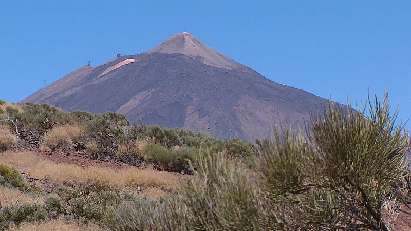 Investigadores de la Universidad de La Laguna estudian la presencia de micropl�sticos en el Teide