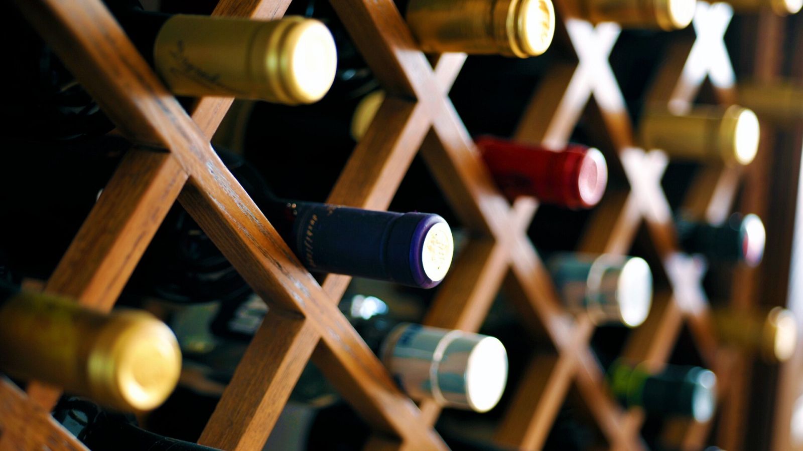 Detenido unos ladrones que robaron 45 botellas de vino en Cáceres por valor de 1.650.000 euros