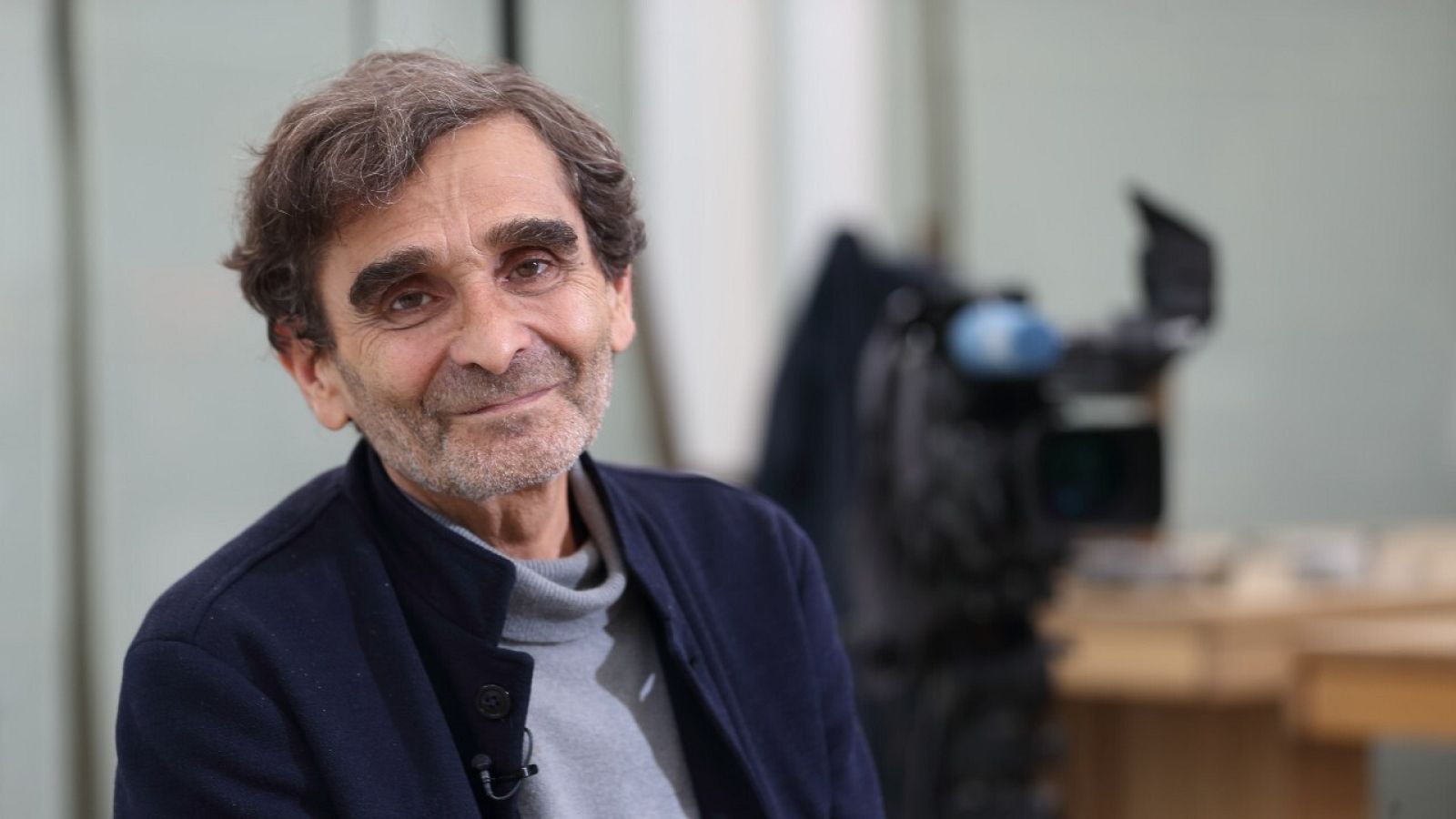 Adolfo Domínguez ha triunfado con su marca de diseño y el eslogan "la arruga es bella"