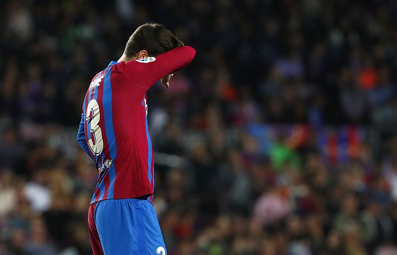 Piqué es abucheado en Las Vegas mientras el público jalea a Shakira