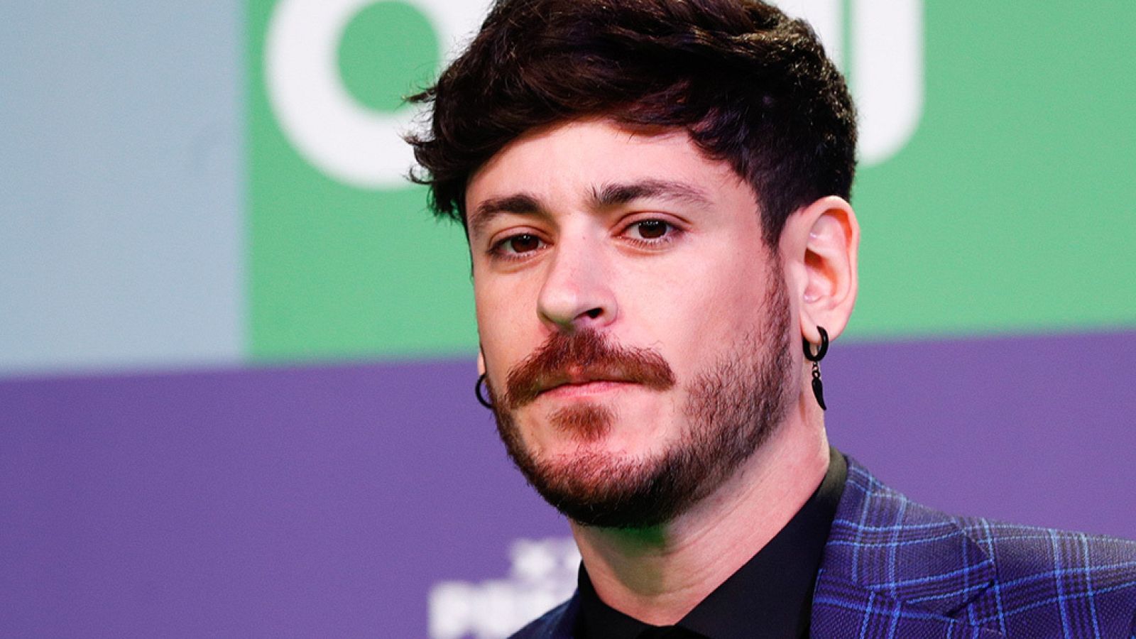 Luis Cepeda estrena 'La Camisa Vieja', su nuevo single