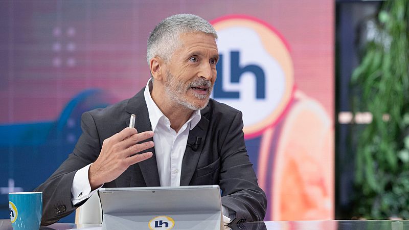 Marlaska niega que apagar los escaparates cree inseguridad porque garantizarla no corresponde a los negocios