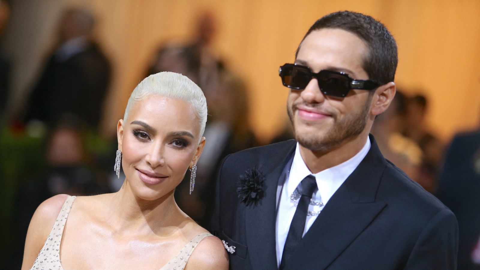 Kim Kardashian y Pete Davidson en la gala MET