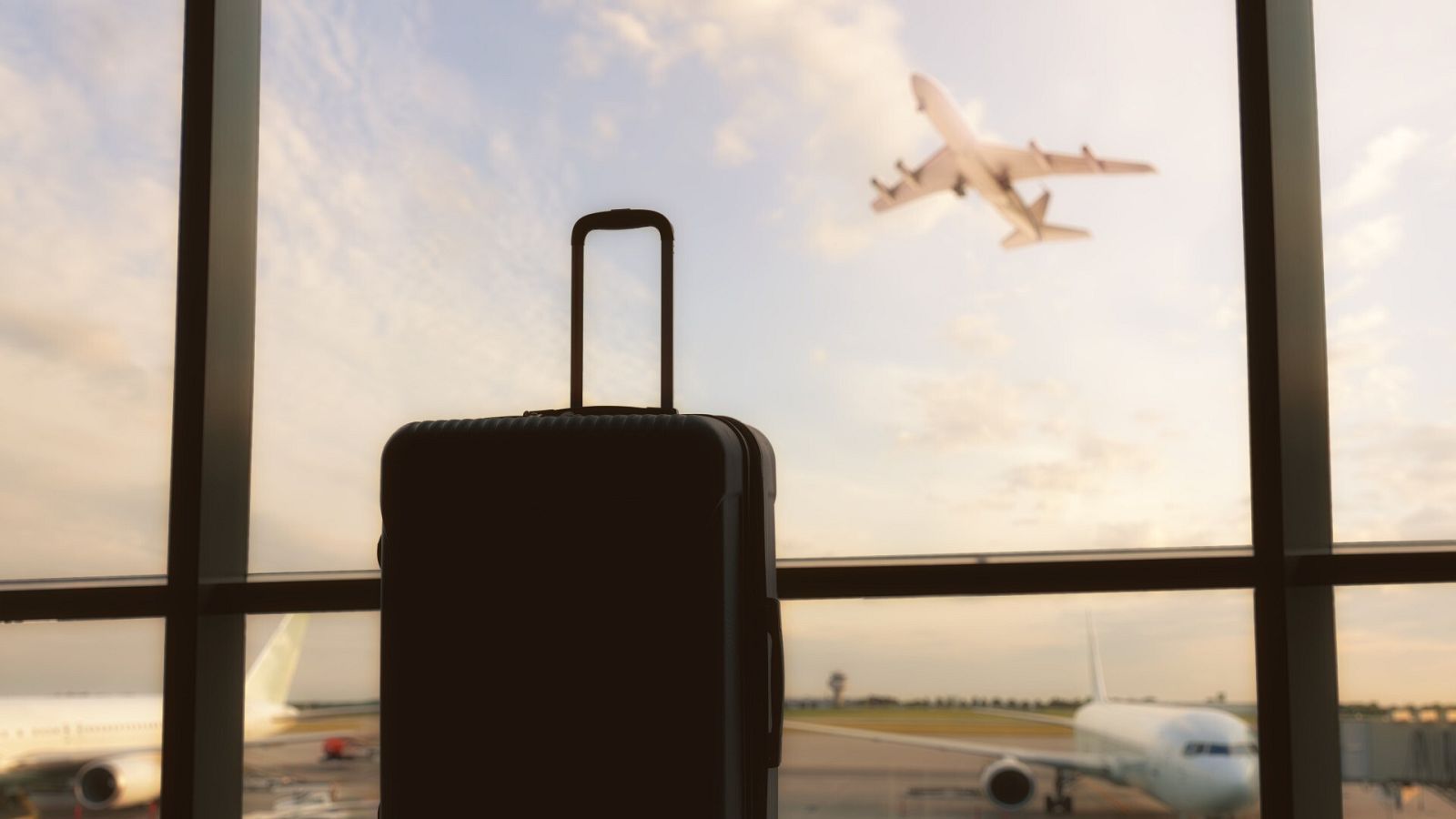 La aerolínea Qantas pide a sus gerentes que trabajen como operadores de equipaje