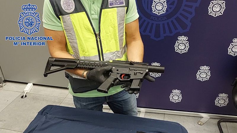 Detenido en A Corua un hombre que tena un taller clandestino para imprimir armas en 3D
