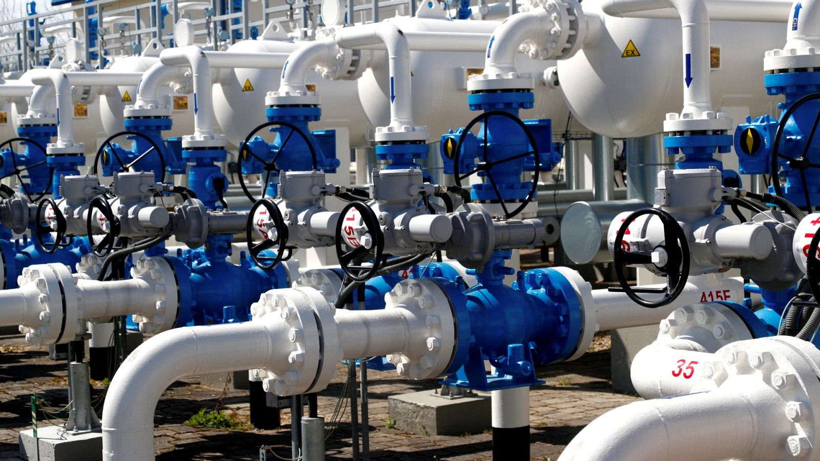 Un gasoducto desde la península ibérica "hubiera contribuido masivamente a relajar la situación actual", ha reflexionado este jueves el canciller