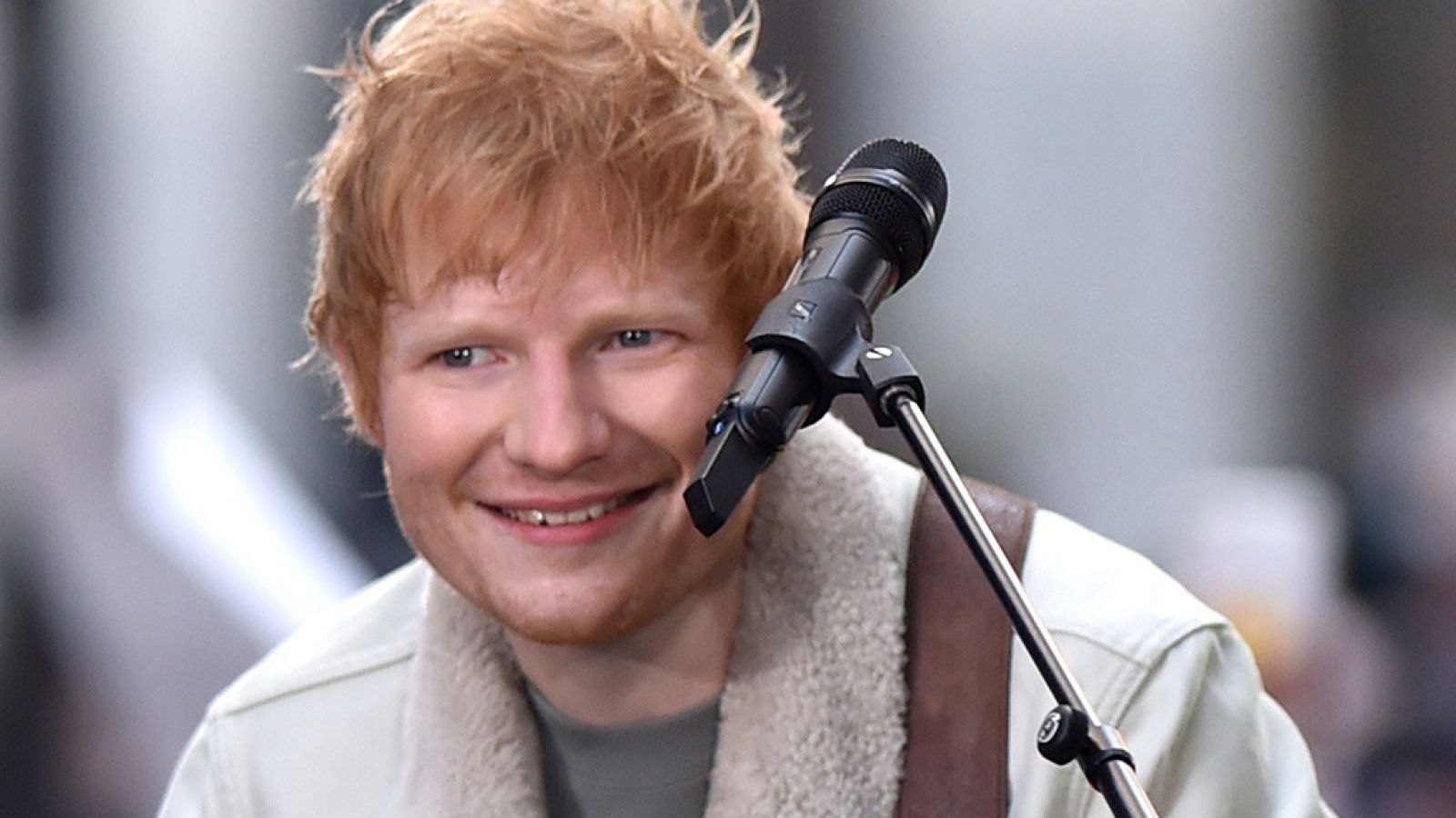 Ed Sheeran colabora con el rapero Paulo Londra en 'Noche de Novela'