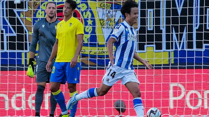 Kubo se estrena con la Real Sociedad marcando el gol de la victoria en Cádiz