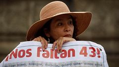 López Obrador afirma que el caso de los 43 estudiantes desaparecidos de Ayotzinapa "no está cerrado"