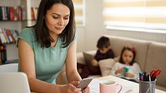 Decálogo del buen uso del grupo de WhatsApp de padres y madres: evitar los insultos, entre las claves