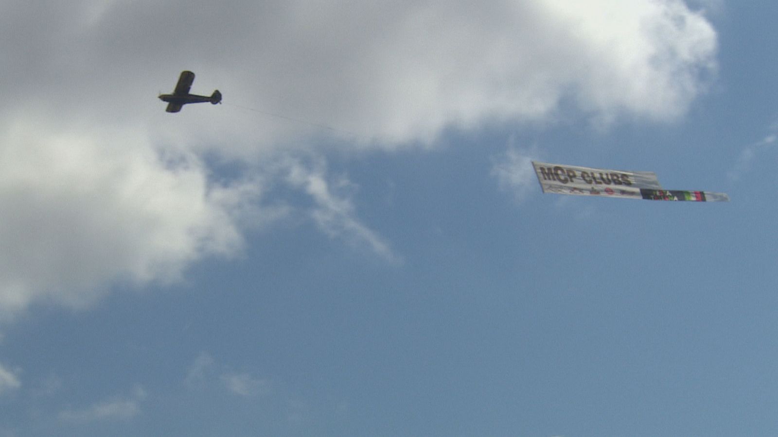 ctv-gmc-bal-mll-avionetas-publicitarias-2-br-inf-tve frame 21669