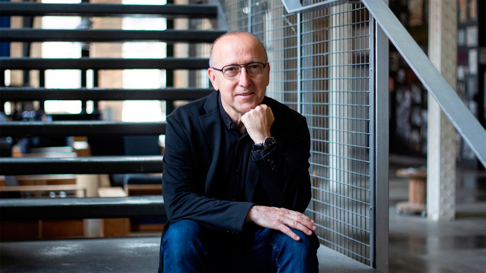 Óscar López, presentador de Página Dos