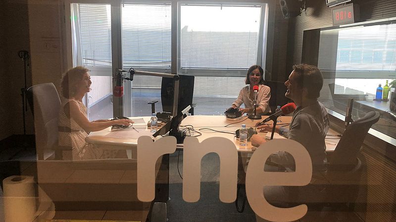 Nos metemos en la 'Jaula' de Ignacio Tatay y Elena Anaya  