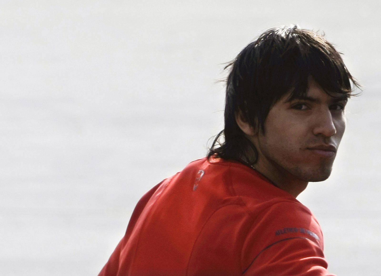 El jugador del Atlético de Madrid Sergio "Kun" Agüero, durante una sesión de entrenamiento